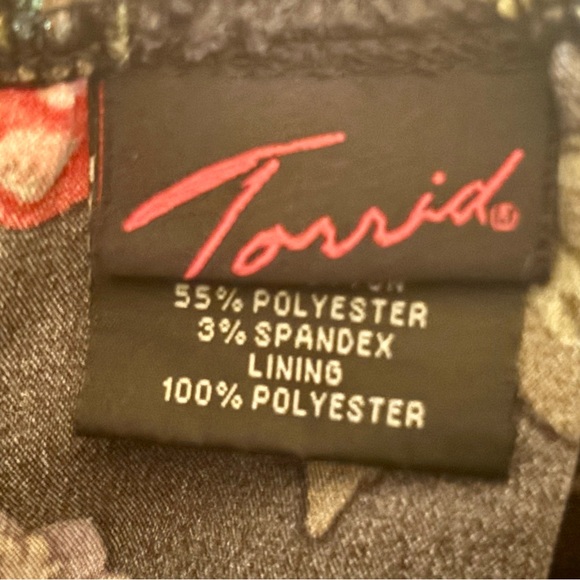 Women’s Torrid size  18 floral dress plus size black floral - Picture 4 of 6